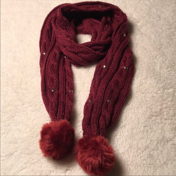 SOLD rust chunky cable knit scarf with pom pom - Picture 3 of 8